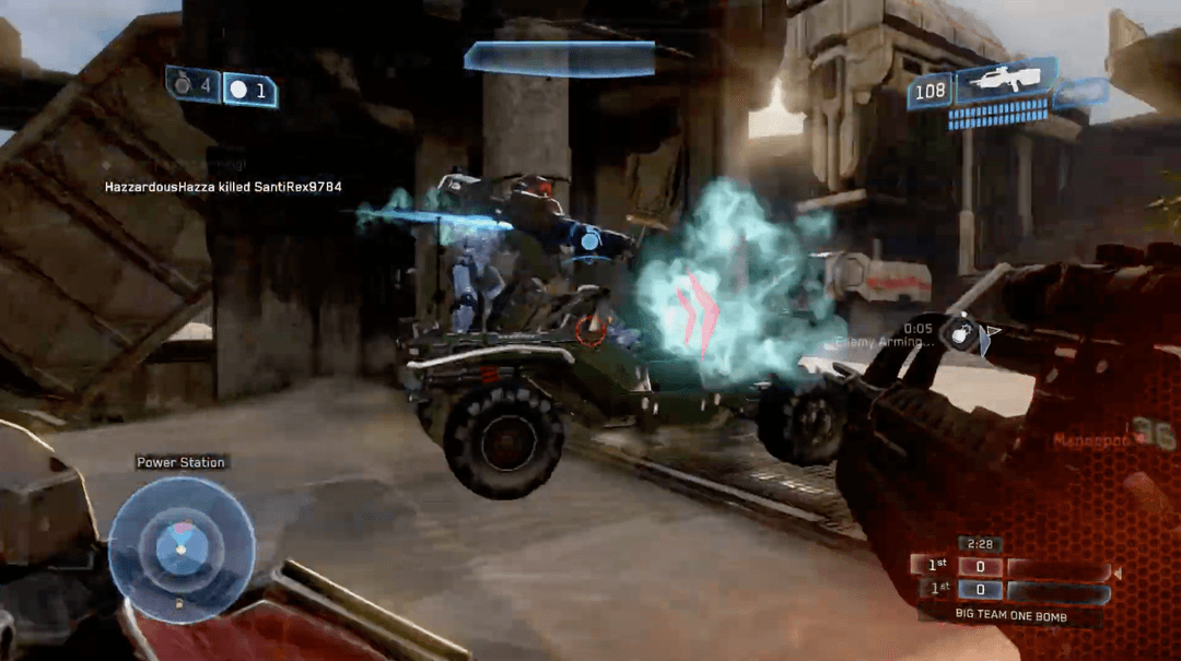 A plasma grenade stuck to an enemy spartan.